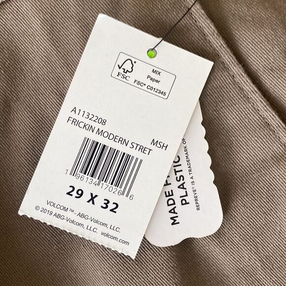 Volcom stretch straight khakis style fricking 
29X 32. NWT - Picture 4 of 5